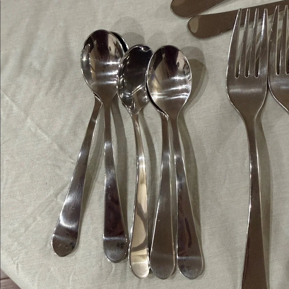 Bed bath and beyond silverware 29 pcs